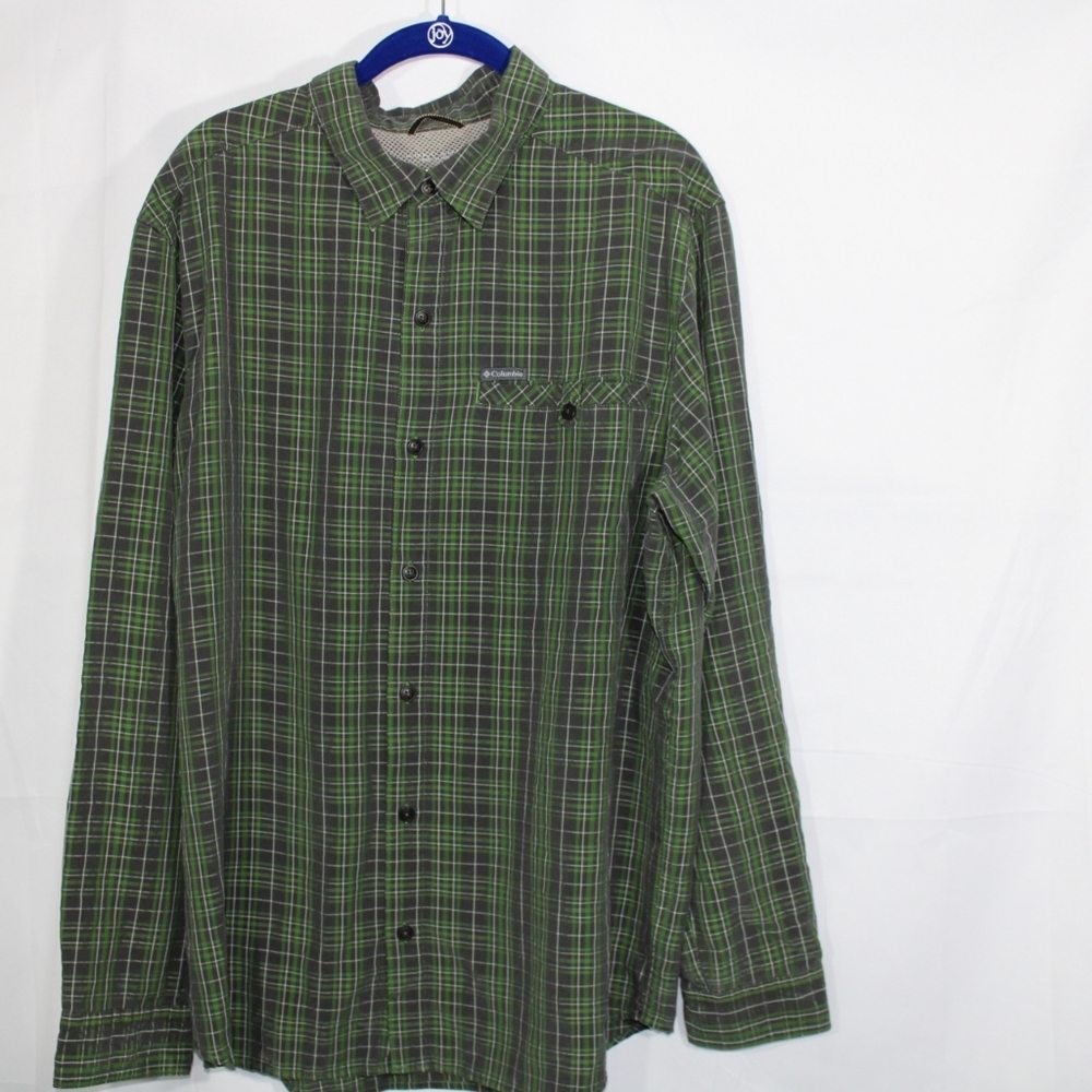 Columbia Men’s Long Sleeve Button Down Omni-Shade Green & Gray Plaid Shirt Sz L.